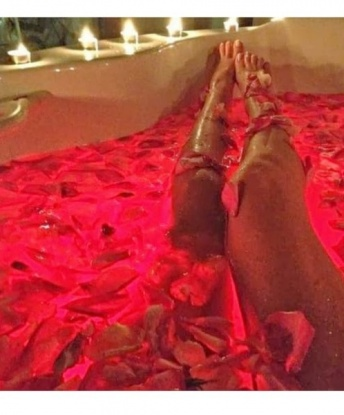 У меня яркие фантазии и полное понимание твоих желаний. Самым прекрасным для меня является забота о твоем блаженстве и полном удовлетворении. Я могу предложить тебе широкий спектр услуг, которые подарят тебе яркие ощущения и эмоции. Мои возможности безграничны, и я готова сделать все возможное, чтобы удовлетворить твои сокровенные фантазии. У меня есть отличные отзывы, которые свидетельствуют об уровне моих навыков и профессионализме. Вместе мы окунемся в мир наслаждения и проведем незабываемое время. Окунись в этот океан страсти со мной и получи качественный сервис, который оставит в тебе желание вернуться ко мне вновь. Ожидаю встречи с нетерпением! 🌟💋🔥 14195, 24 года